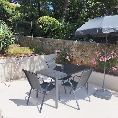 Barbara Apartmán Cres